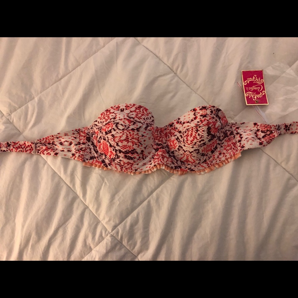 NWT pink & red snakeskin ruffle bikini top💗